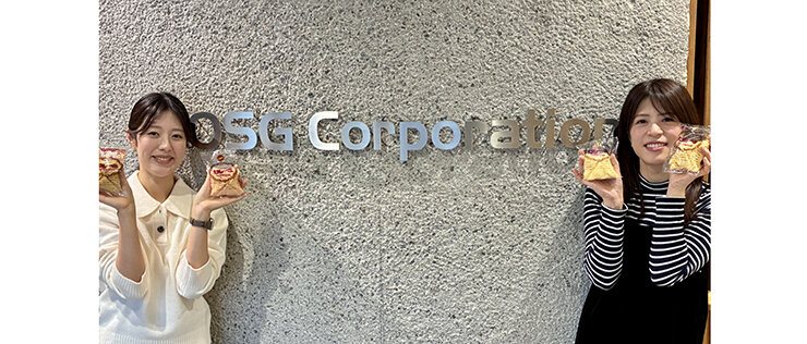 人事総務部人事・労務グループ(左が古橋)